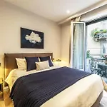 Luxury 2 Bedroom Apartment In Central Milan