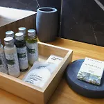 Charming Studio In The Heart Of China Town