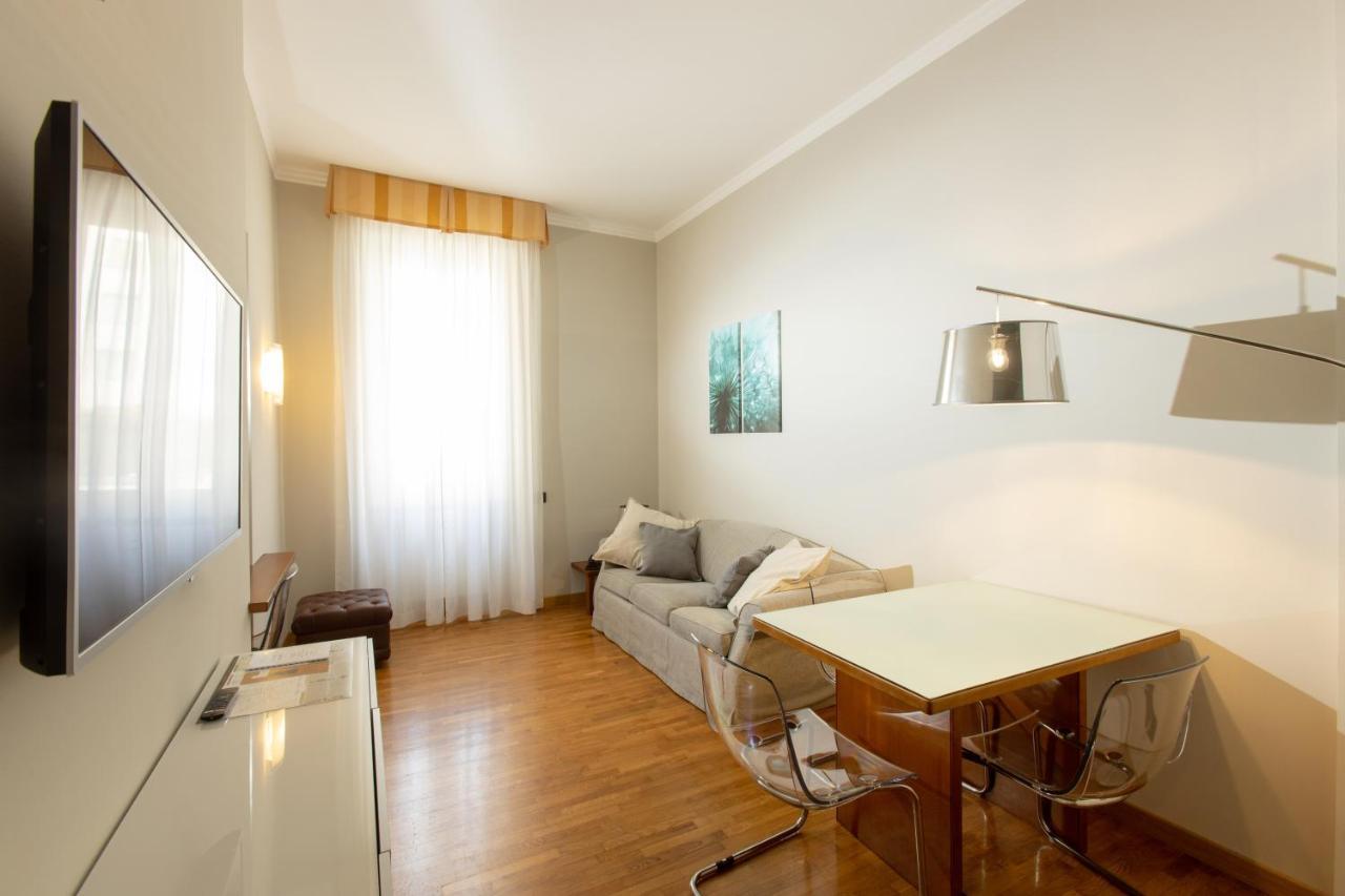 De La Gare Aparthotel