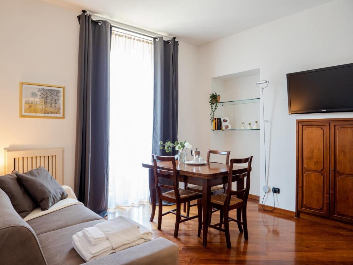The Rent - Two Bedroom Near Sondrio Subway Apartment