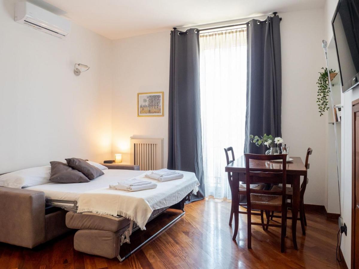 Apartment The Rent - Two Bedroom Near Sondrio Subway Milan