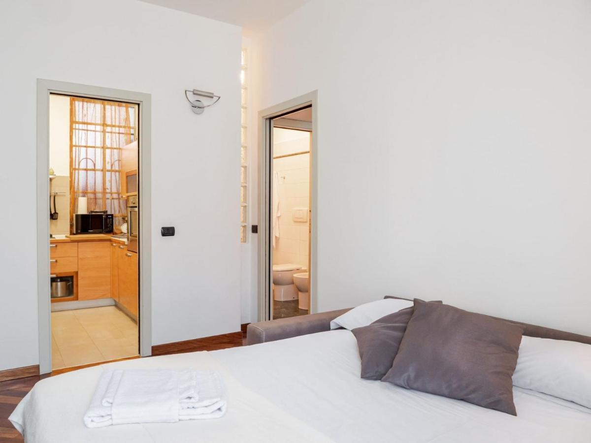 The Rent - Two Bedroom Near Sondrio Subway *