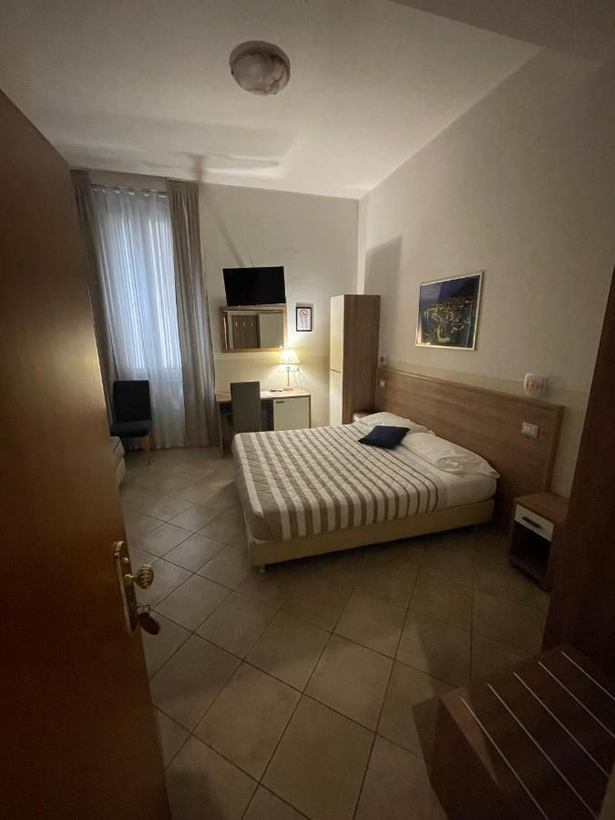 Hotell Montecarlo 3*