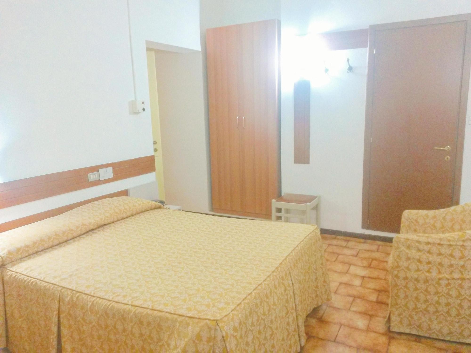 Hotell Piccolo 3*