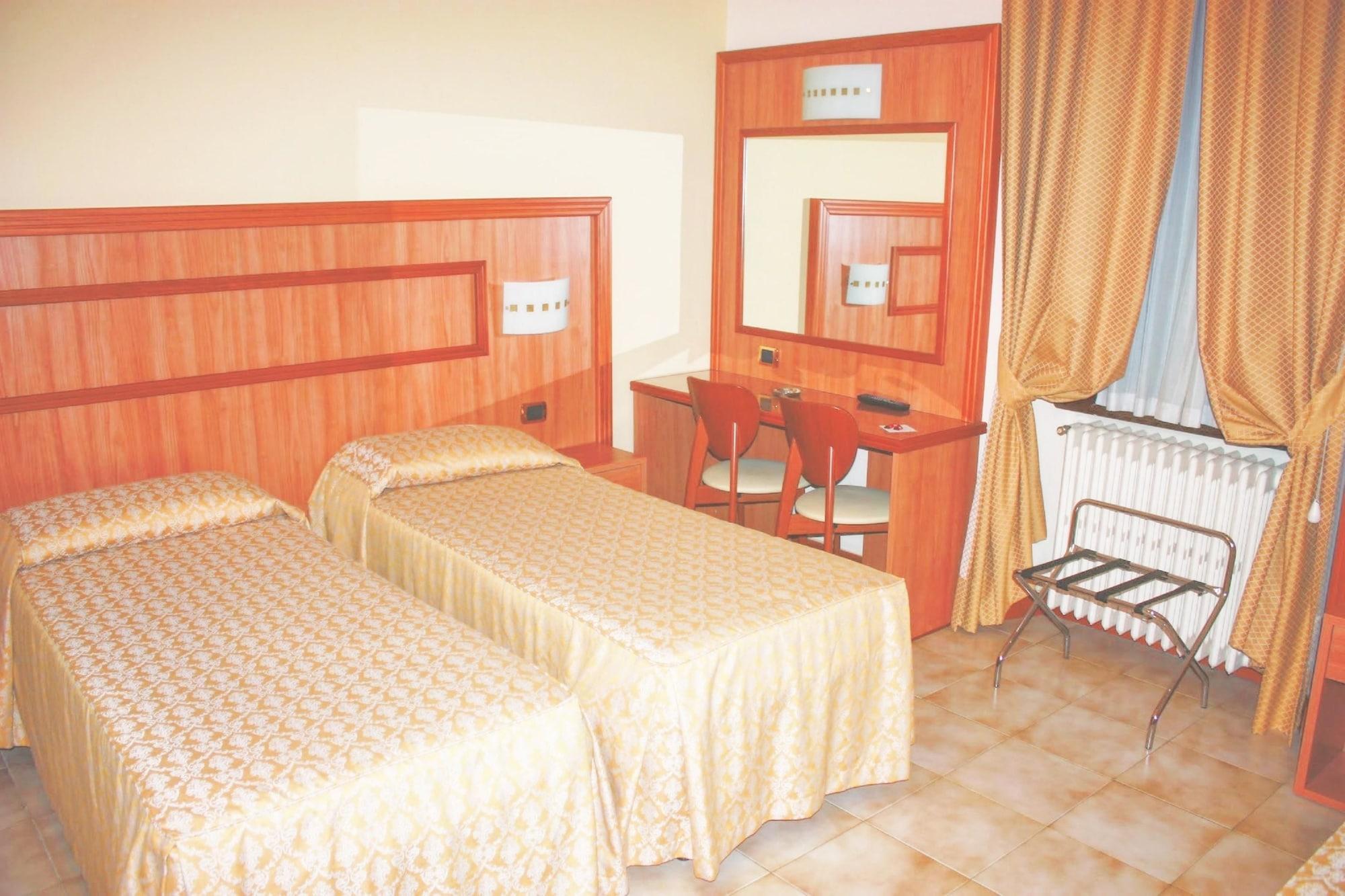 Hotell Piccolo 3*