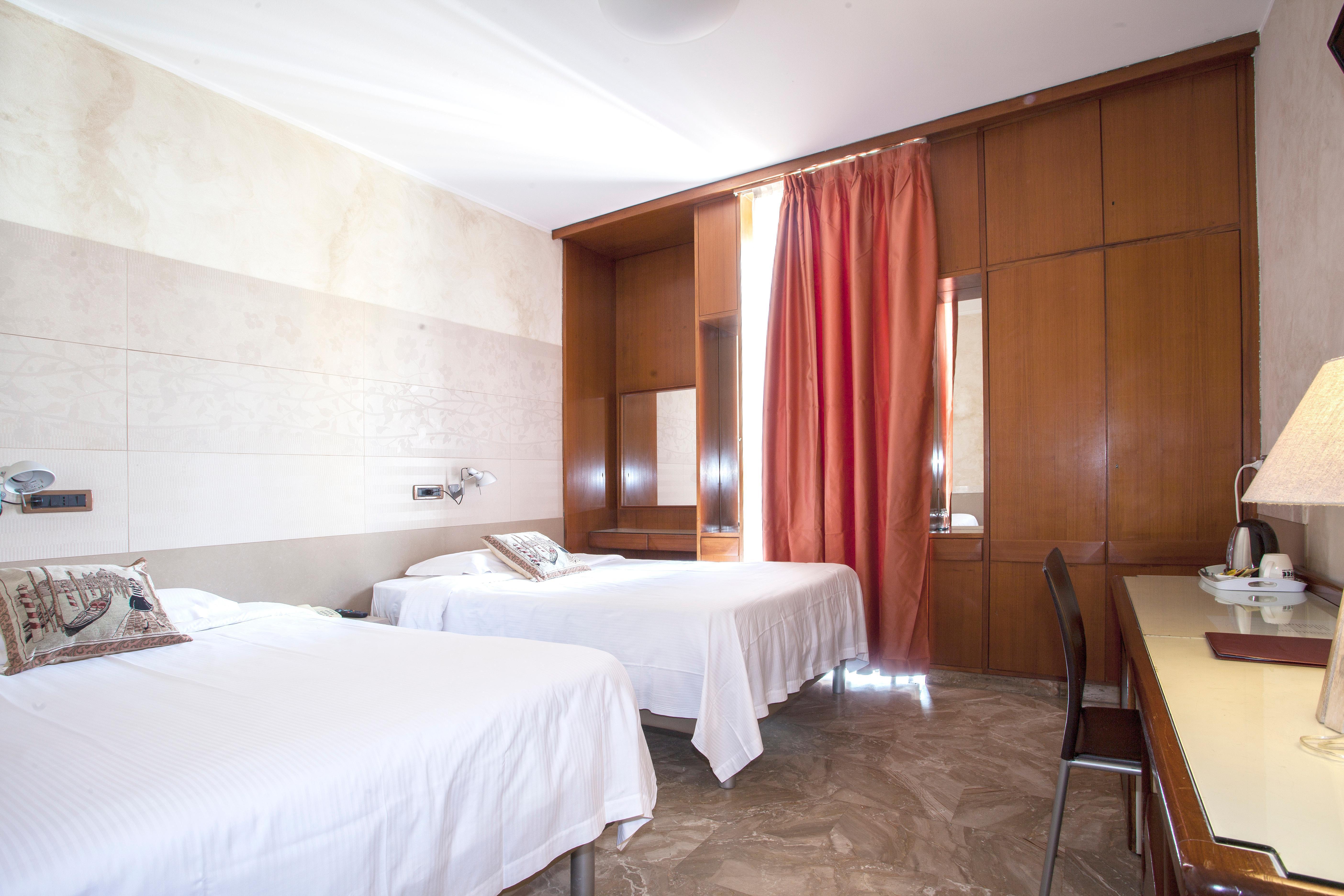 Hotel Canova 3*