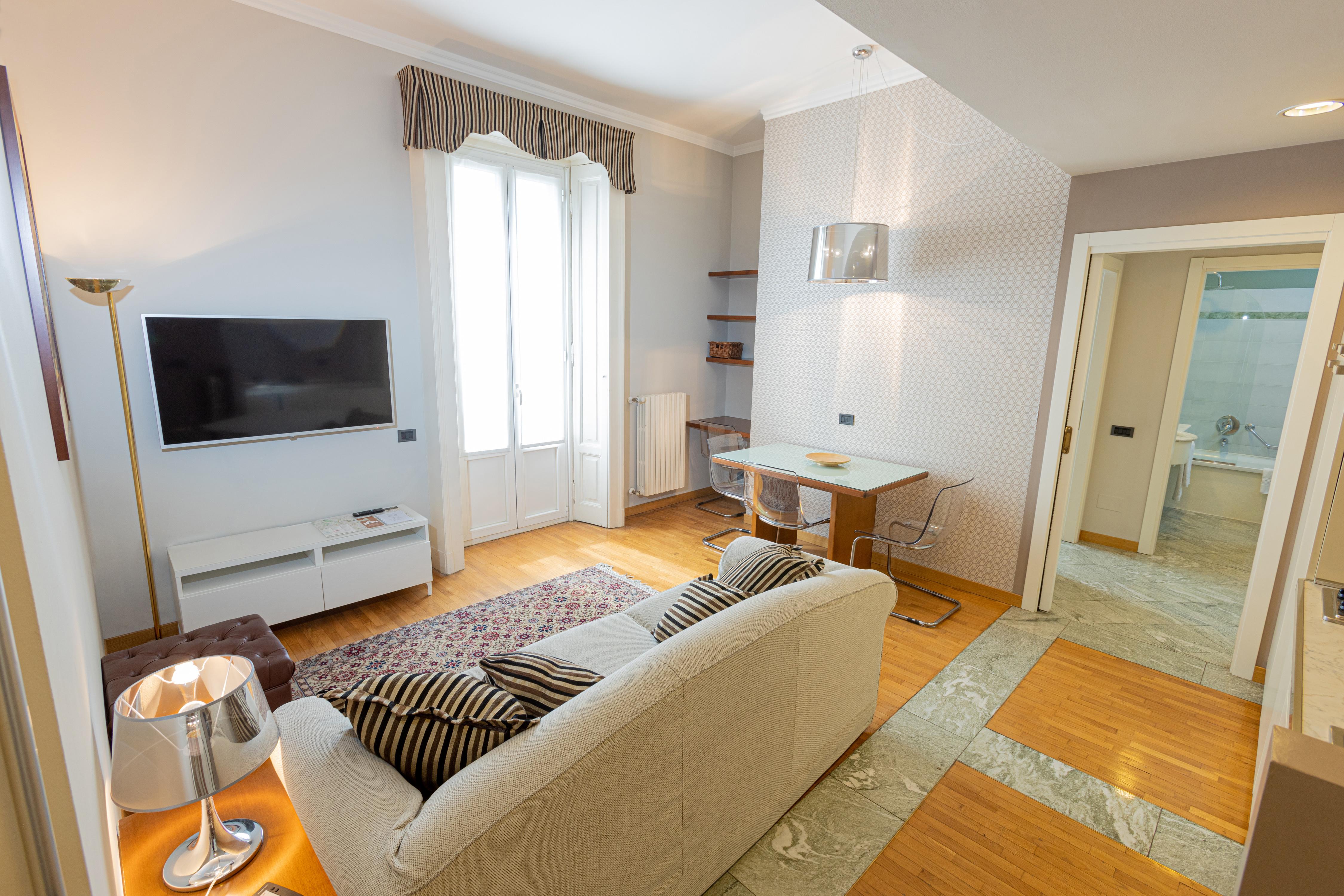 Aparthotel De La Gare 4*