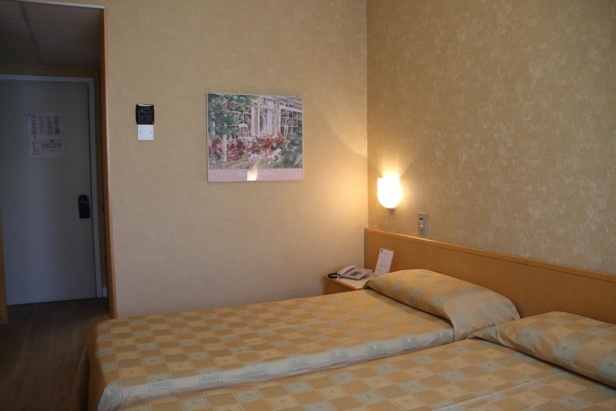 Mokinba Sant'ambroeus Hotel