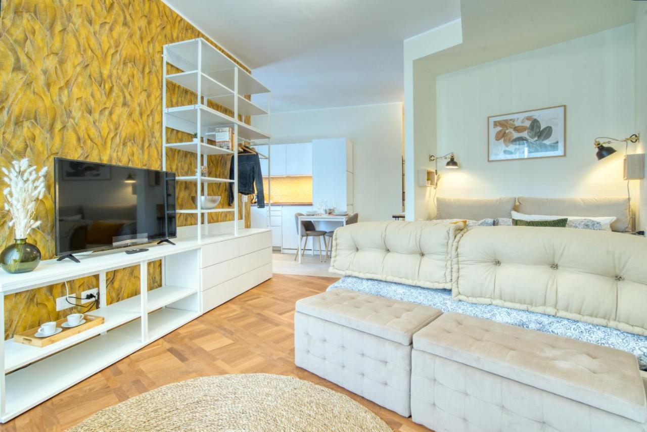 Caseospitali - Casa Mary Lou, Romantico Monolocale Ristrutturato Panoramico Appartamento Milano