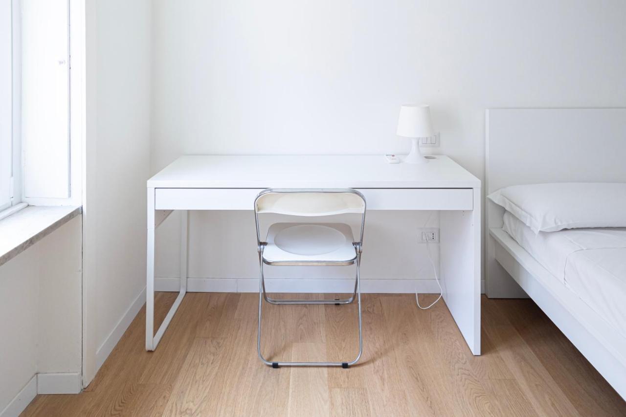 Moderno Bilocale In Corso Buenos Aires Appartement