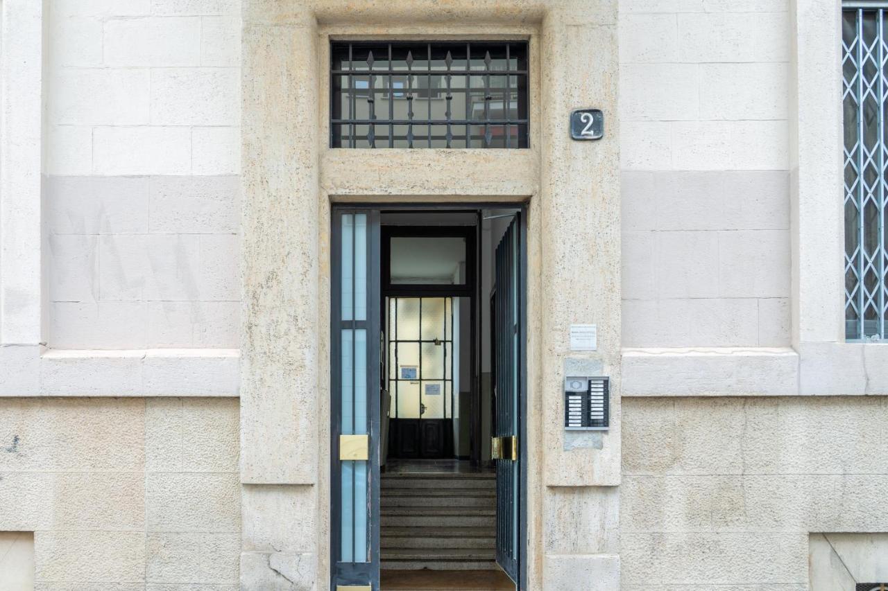 Appartamento Casa Julia - Milano, Via P. Nuvolone - By Host4u Milano