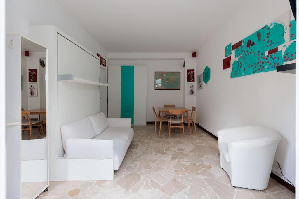 Alessia's Flat - Breno Milano