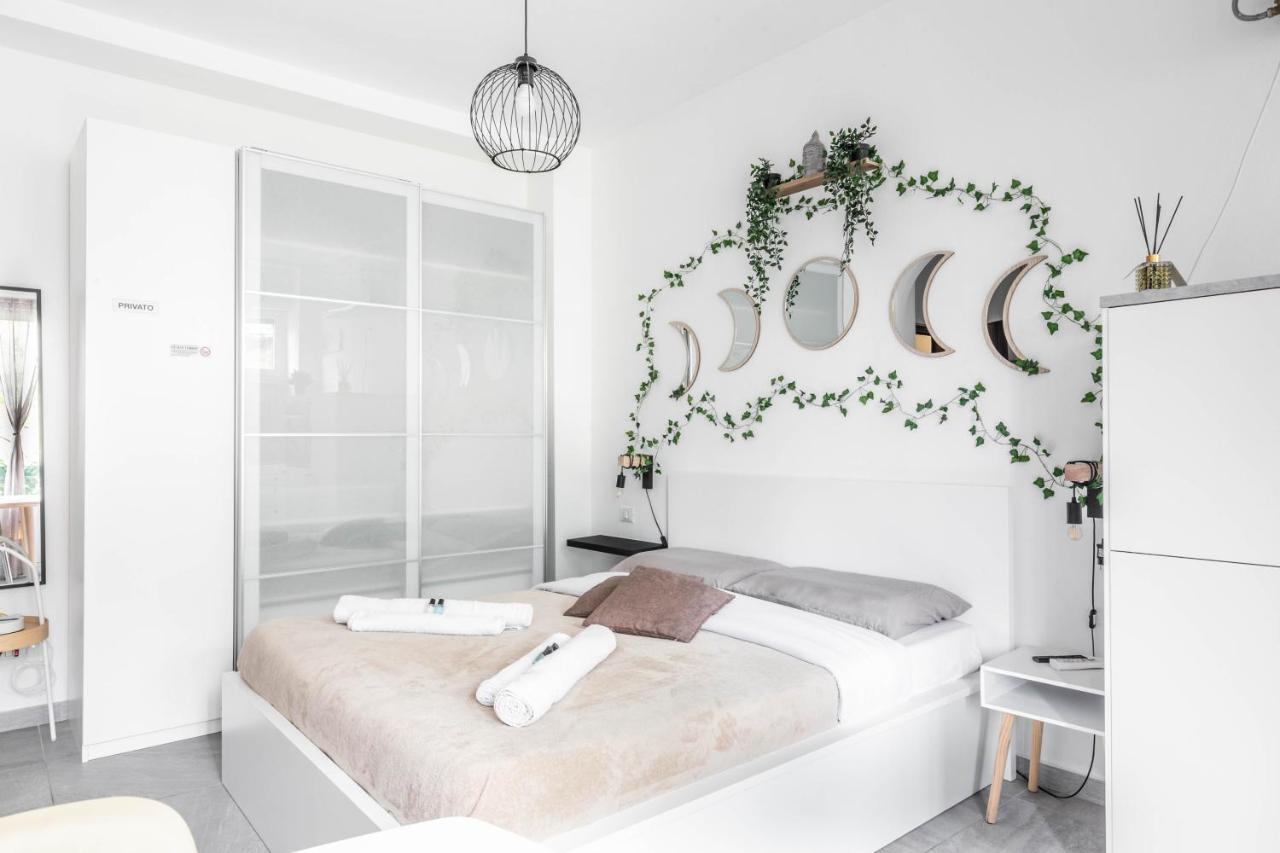 Eden House Sansiro-duomo Netflix & Design * Milano