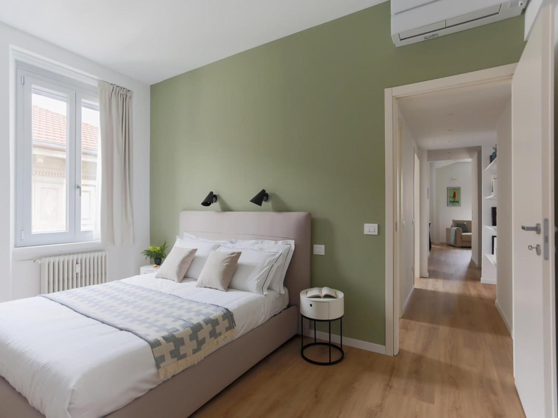 The Rent - Spacious And Renovated Two-bedroom Downtown Lejlighed Milano