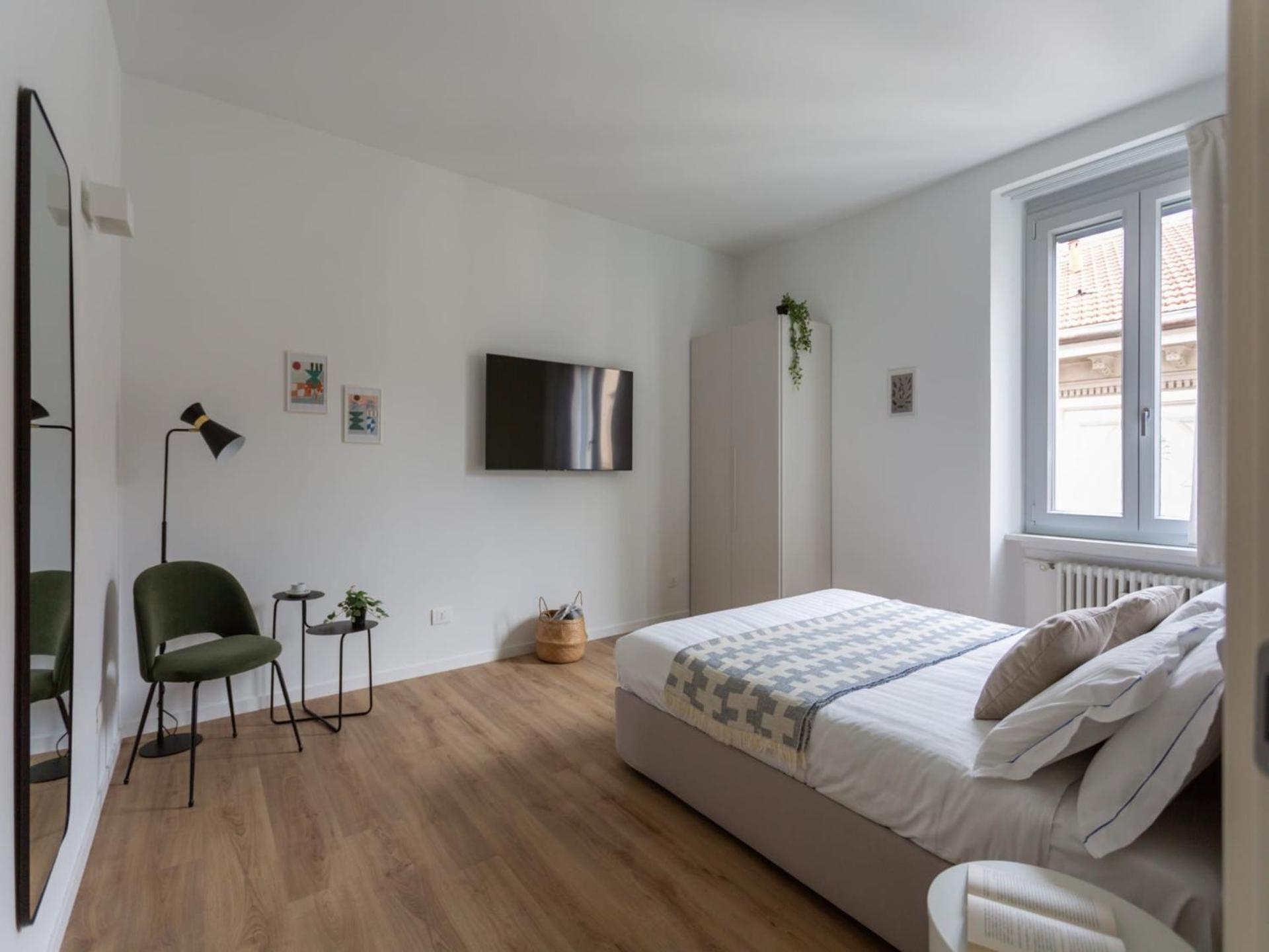 The Rent - Spacious And Renovated Two-bedroom Downtown Lejlighed Milano
