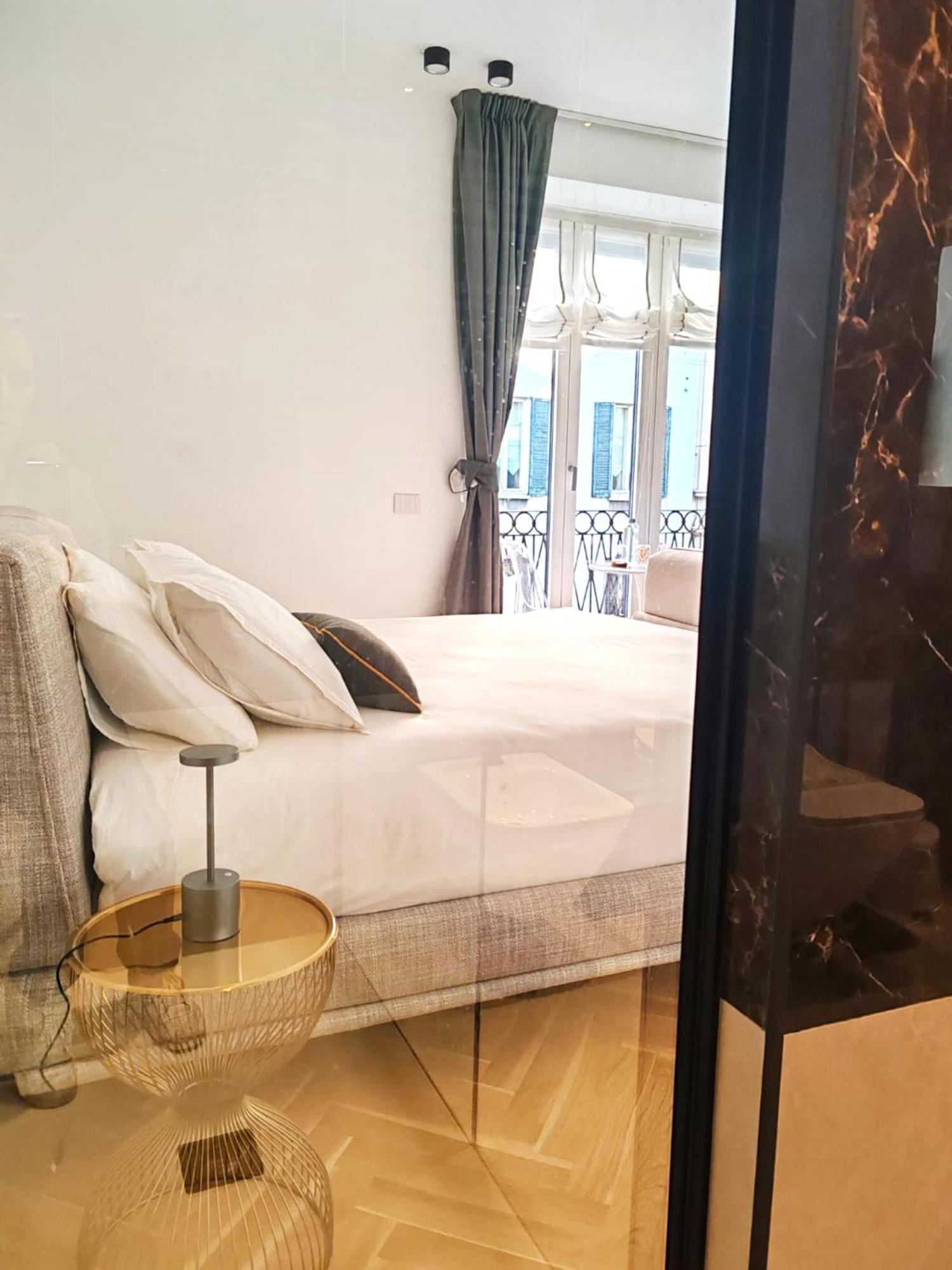 B And G San Babila- Luxury In The Heart Of - Design District Guest house