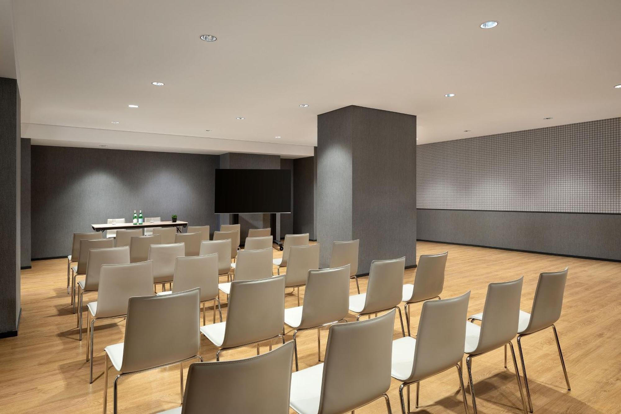 Sheraton San Siro Hotel 4*