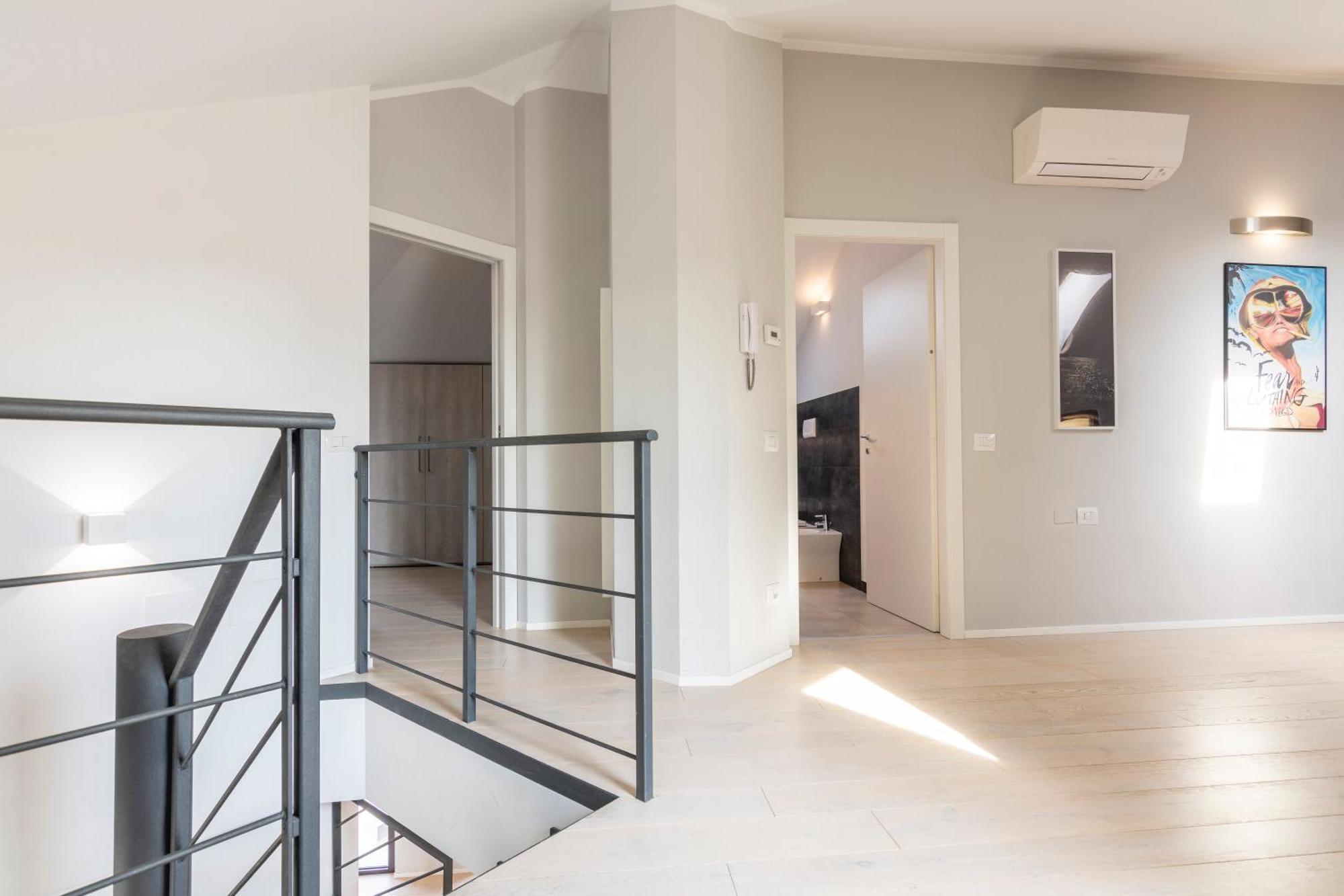 Wolvesdensuite Con Terrazzi E Garage Gratuito Leilighet Milano
