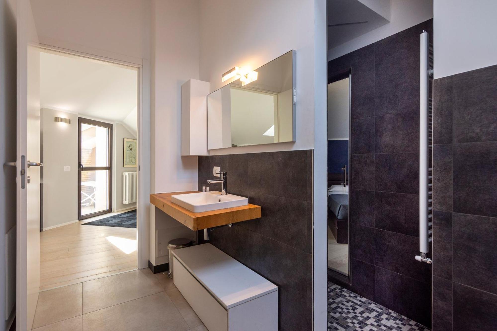 Wolvesdensuite Con Terrazzi E Garage Gratuito Leilighet Milano