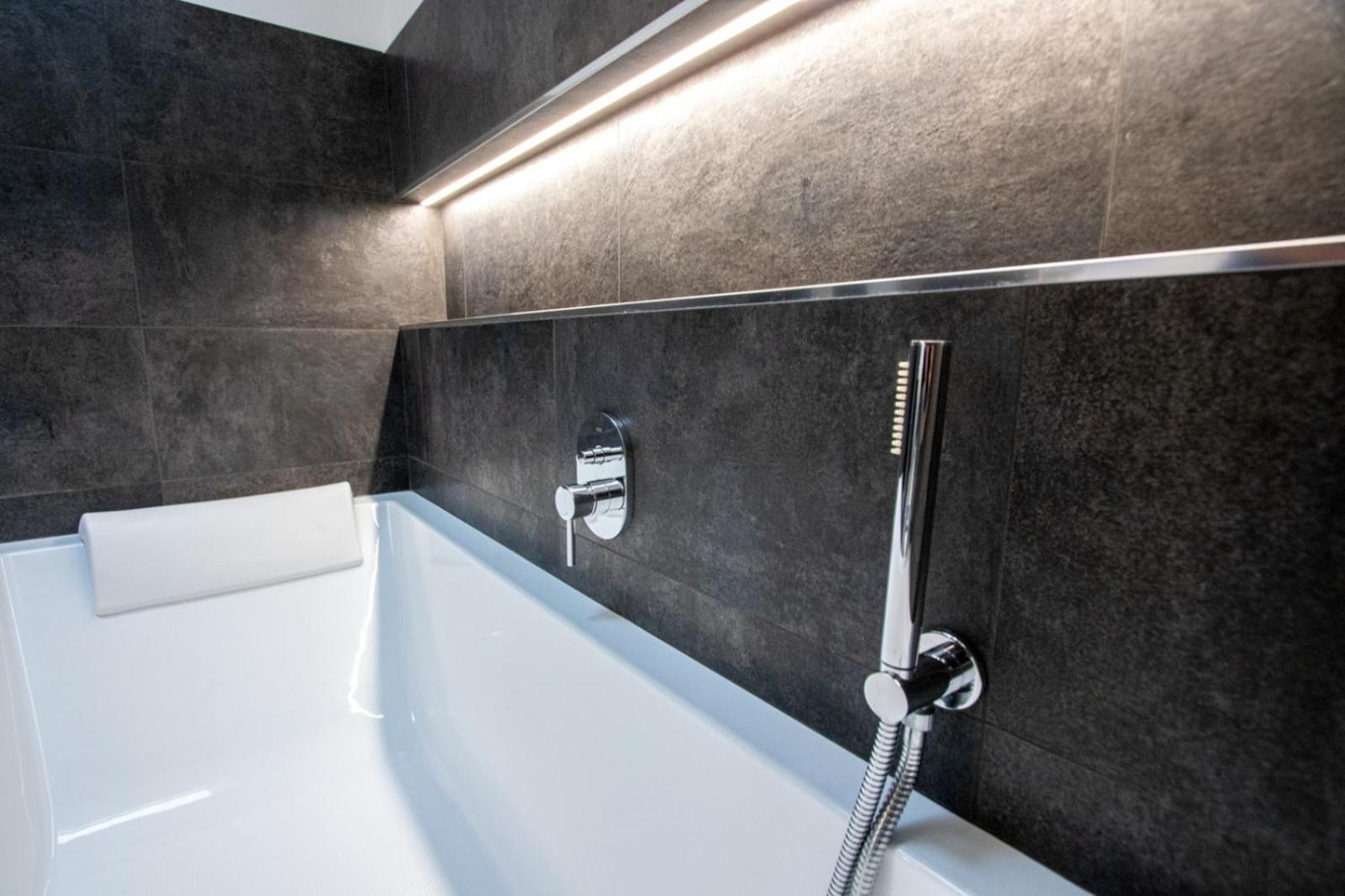 Wolvesdensuite Con Terrazzi E Garage Gratuito Leilighet Milano