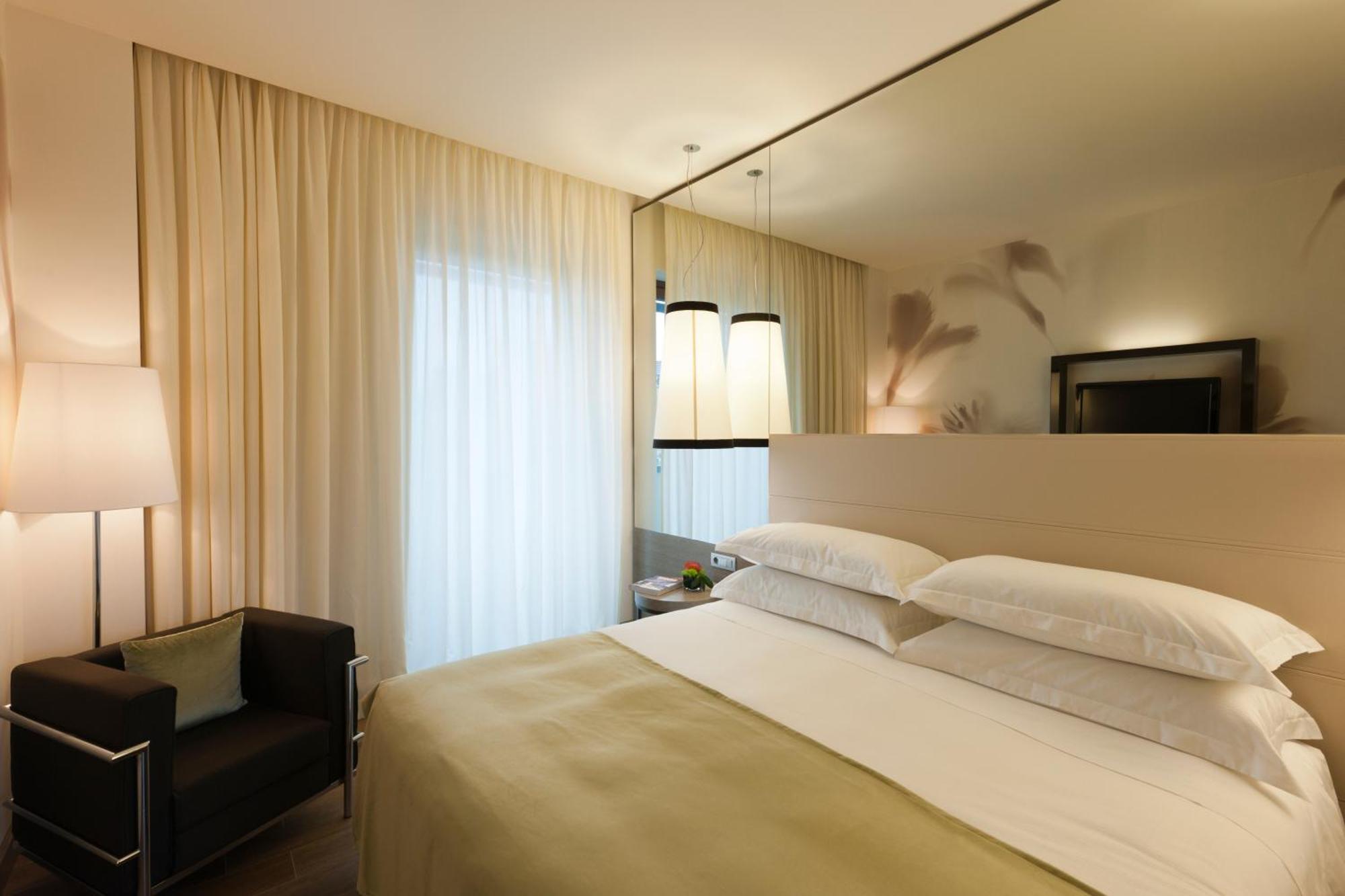 Hotel Starhotels Echo 4*