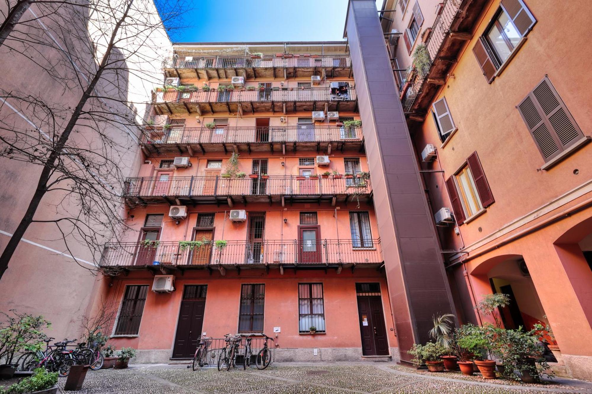 Just Urban - Superb - Moscova Brera Milano