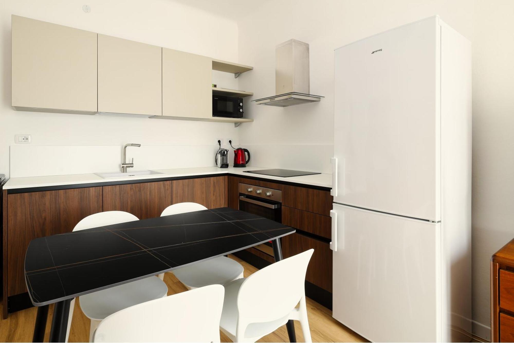 Joivy 1-bed With Balcony Near Subway Appartamento