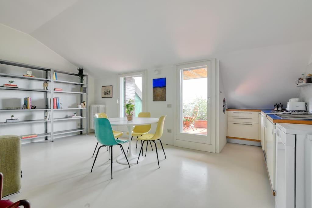 Navigli's Rooftop Apartment Mailand