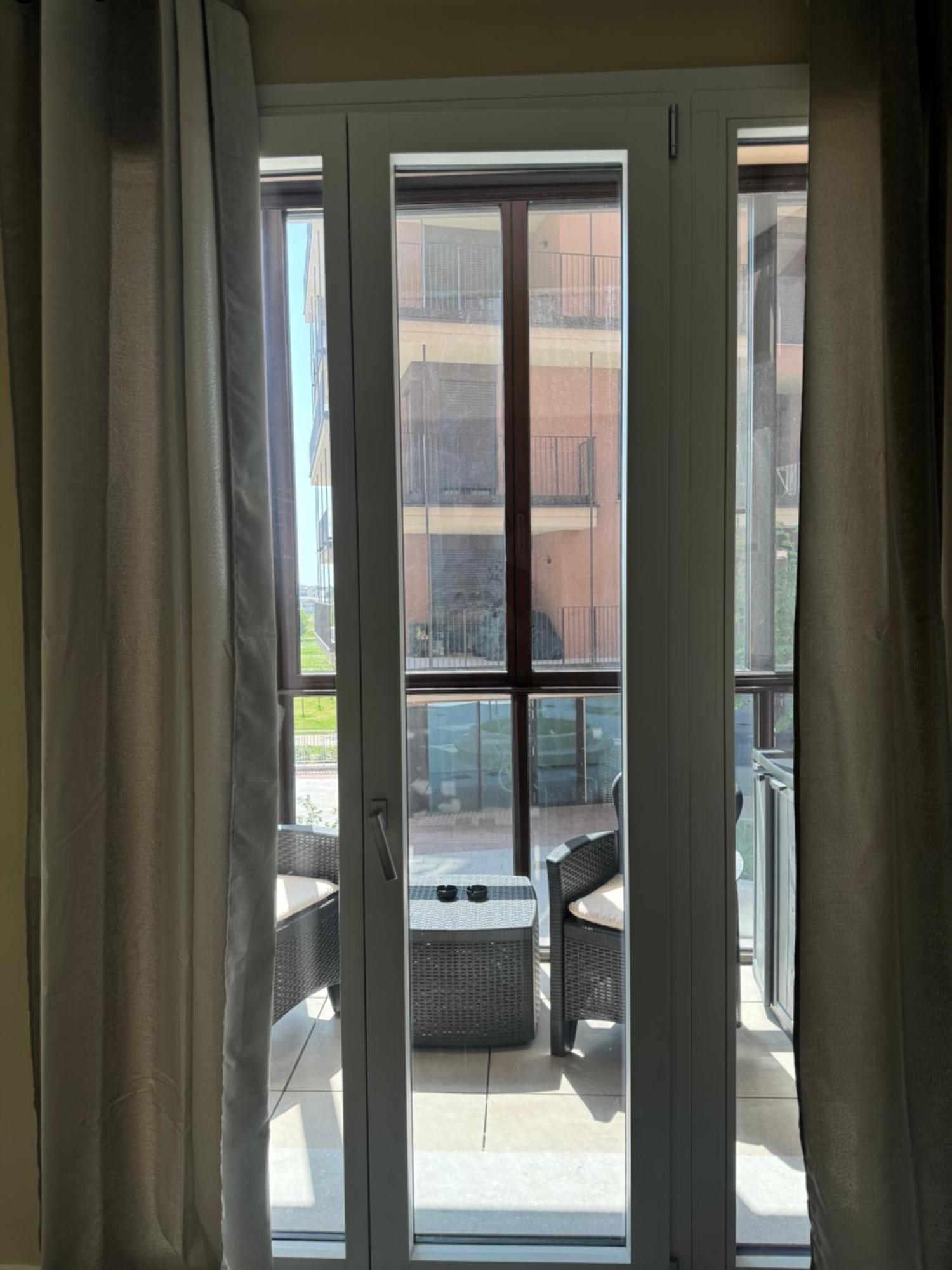 Apartment 6