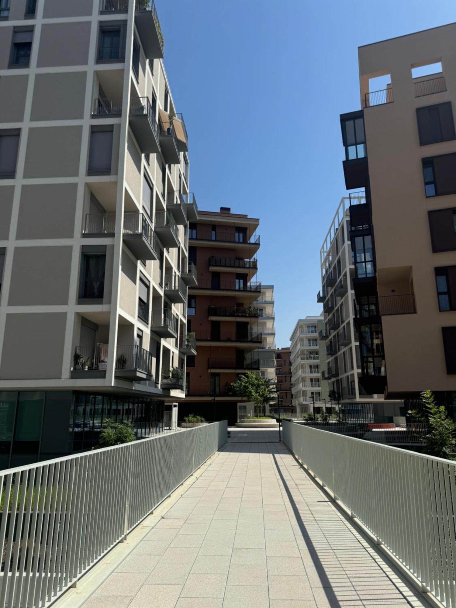 6 Apartment *