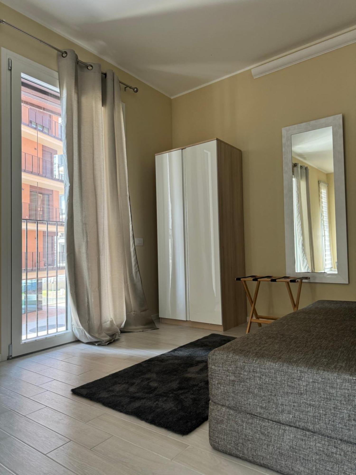 Apartment 6 *