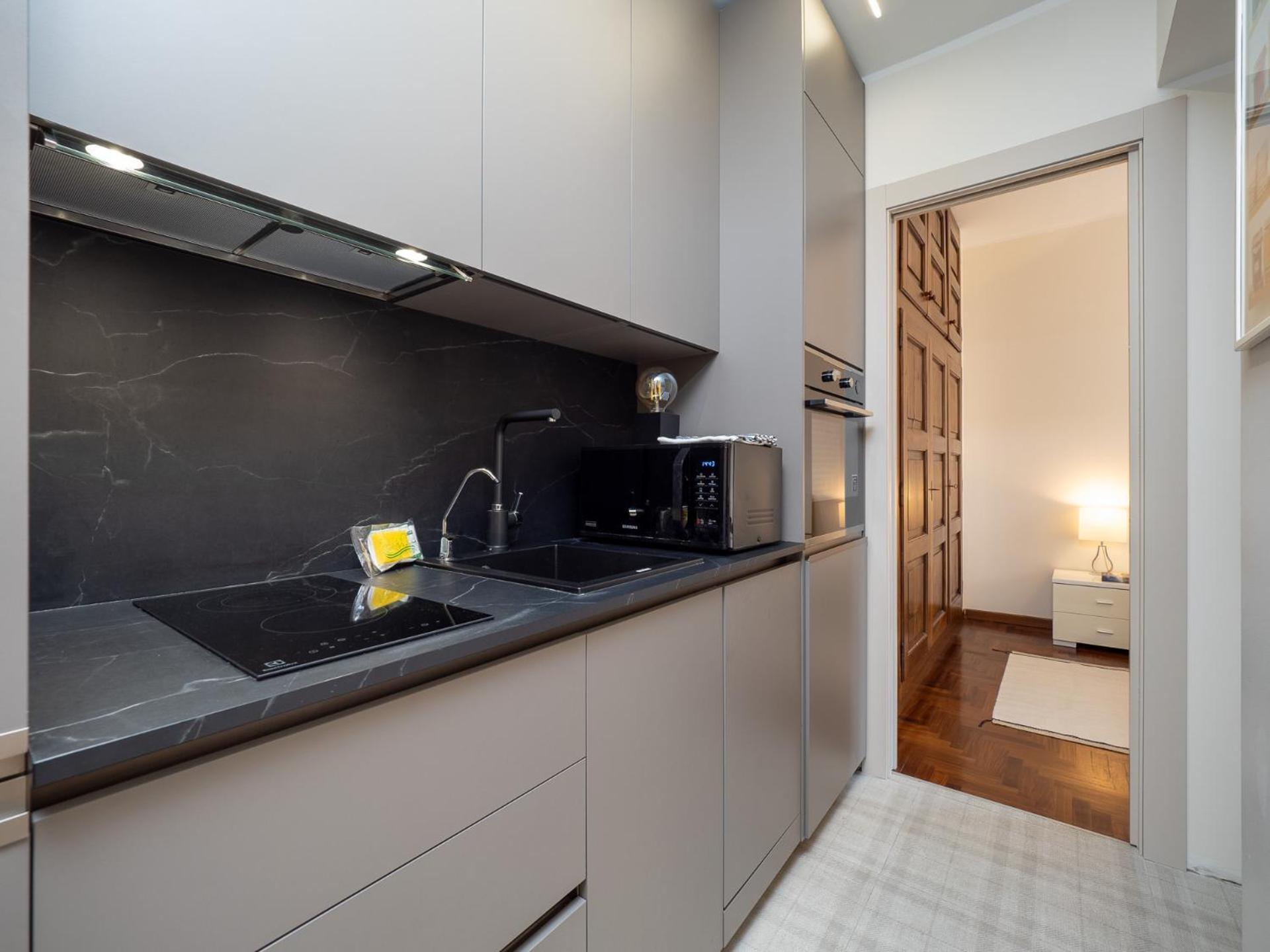 Lejlighed Stylish Flat With Balcony - 15 Min To Duomo Milano