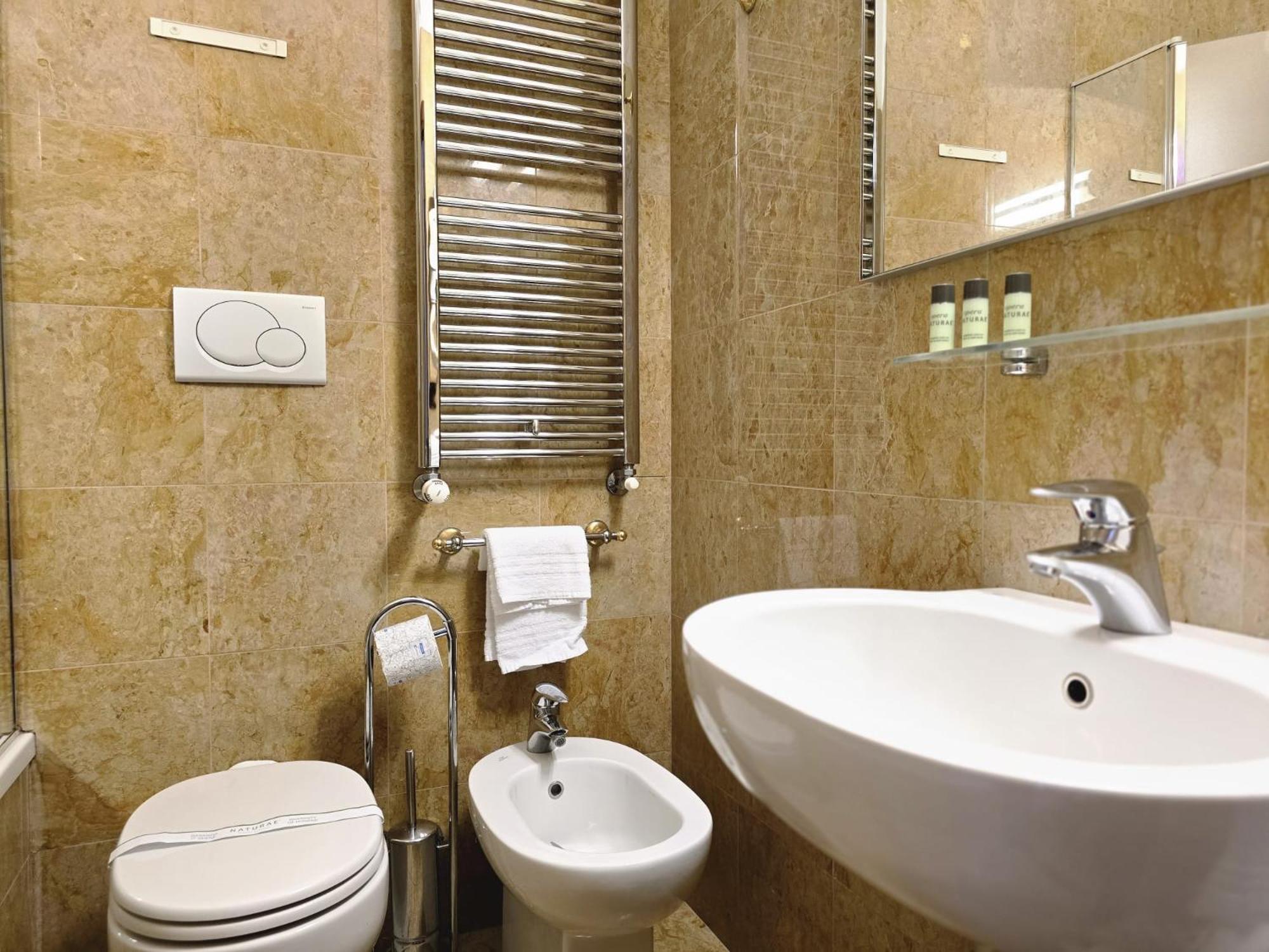Mokinba Sant'ambroeus Hotel