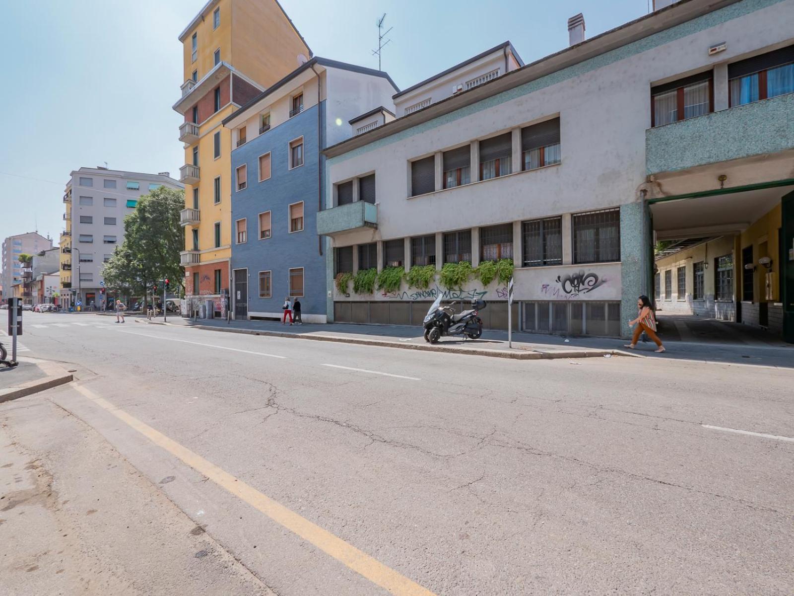 I Host - Binda 20 * Milano