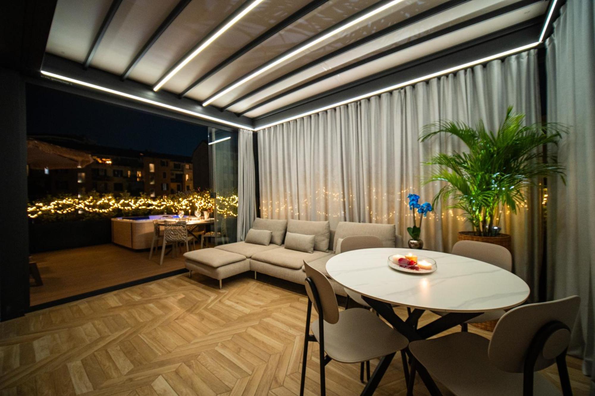 Modigliani Terrace Jacuzzi Golden House Appartement *