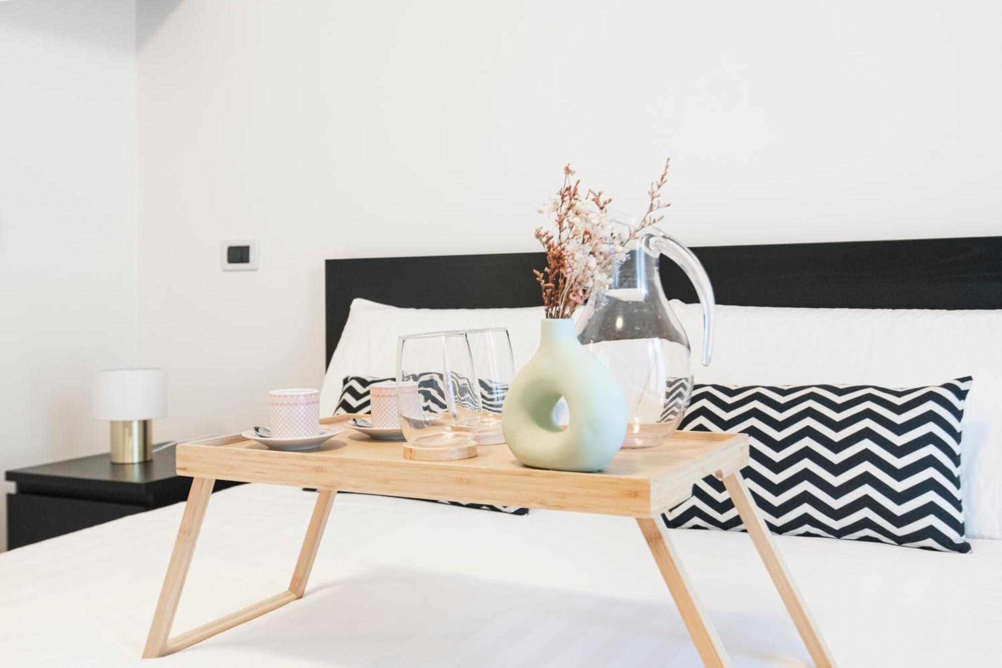 Easylife - Pearl With Balcony On Ticinese District Lejlighed