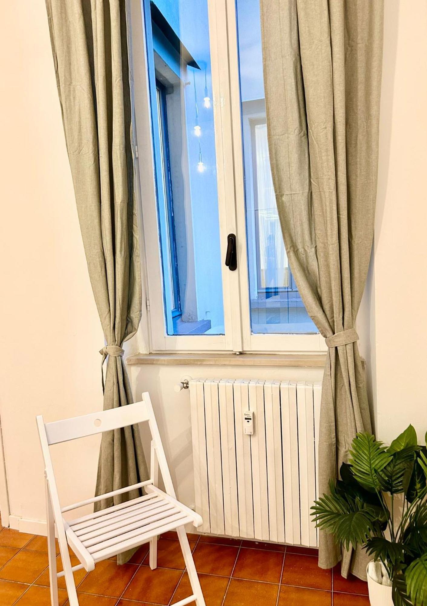 Golden Star Apartment *
