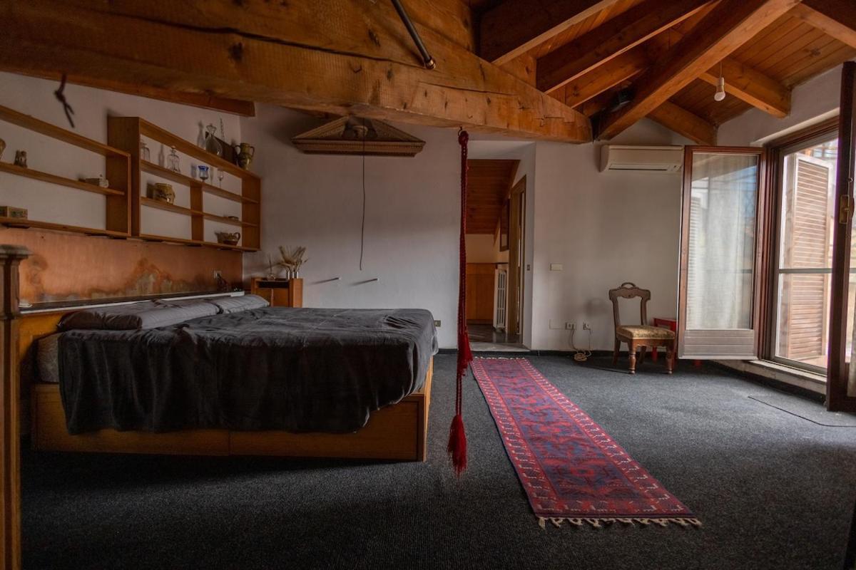 Lovely Attic Appartamento *