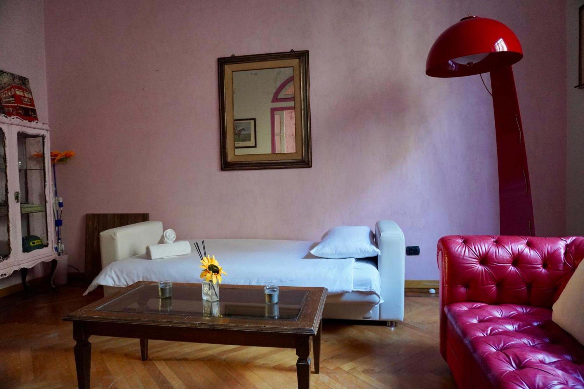 Eschilo In Rosa: Charme E Design Appartamento