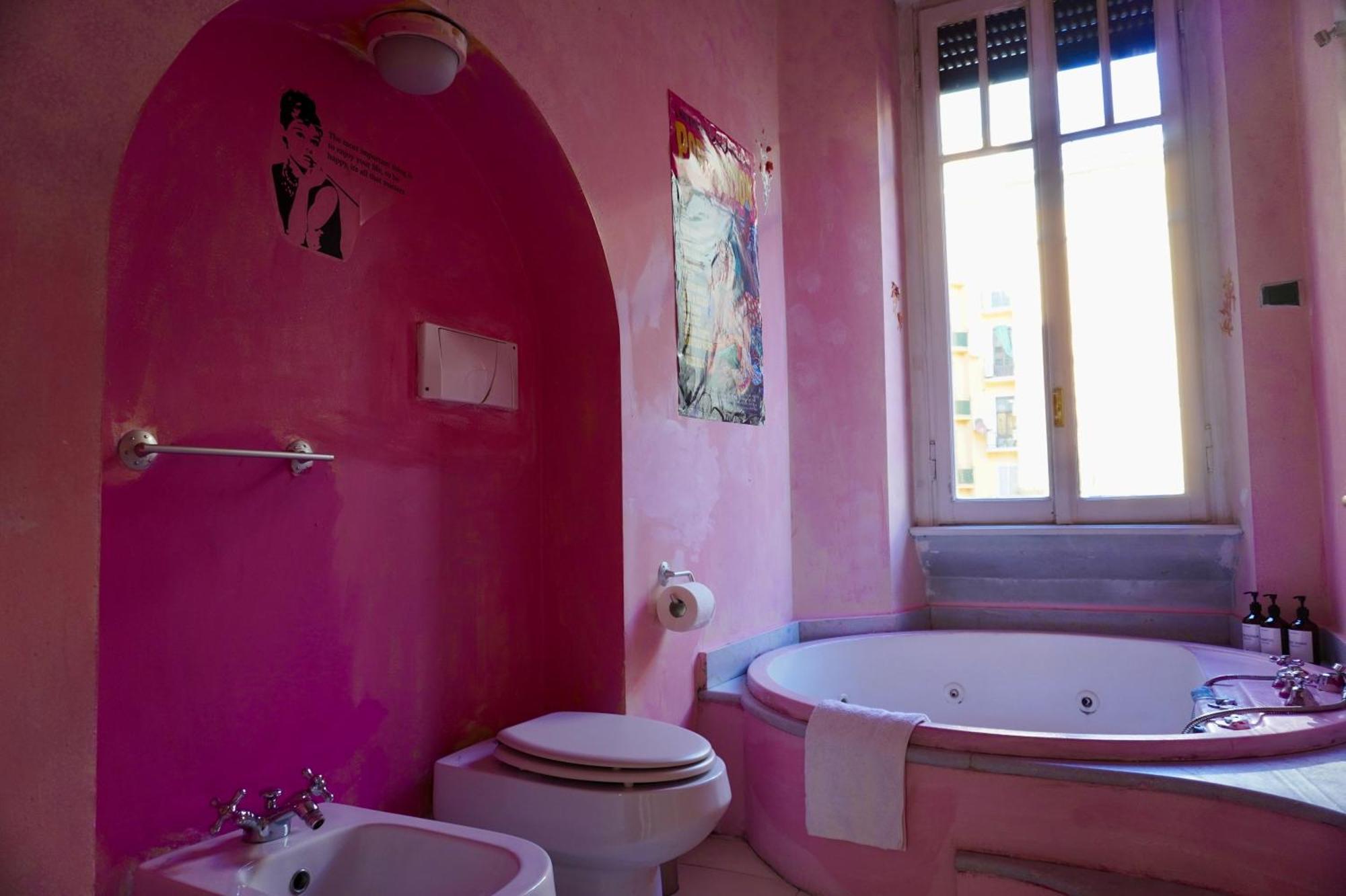 Eschilo In Rosa: Charme E Design Milano