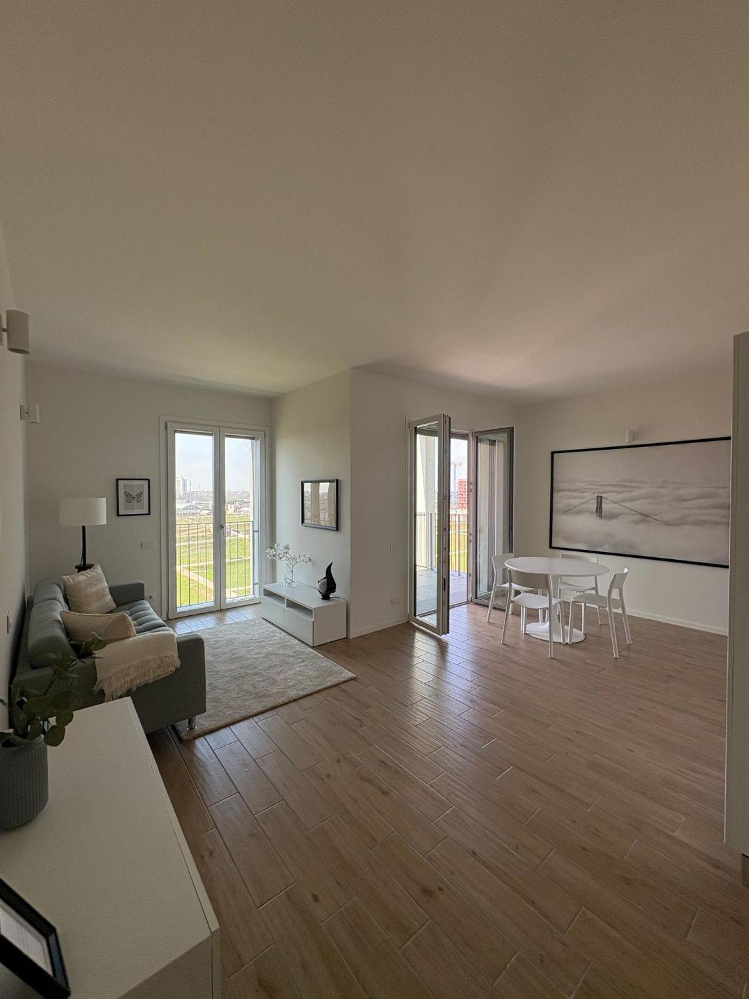 Panorama - Luminous With Private Garage * Milaan