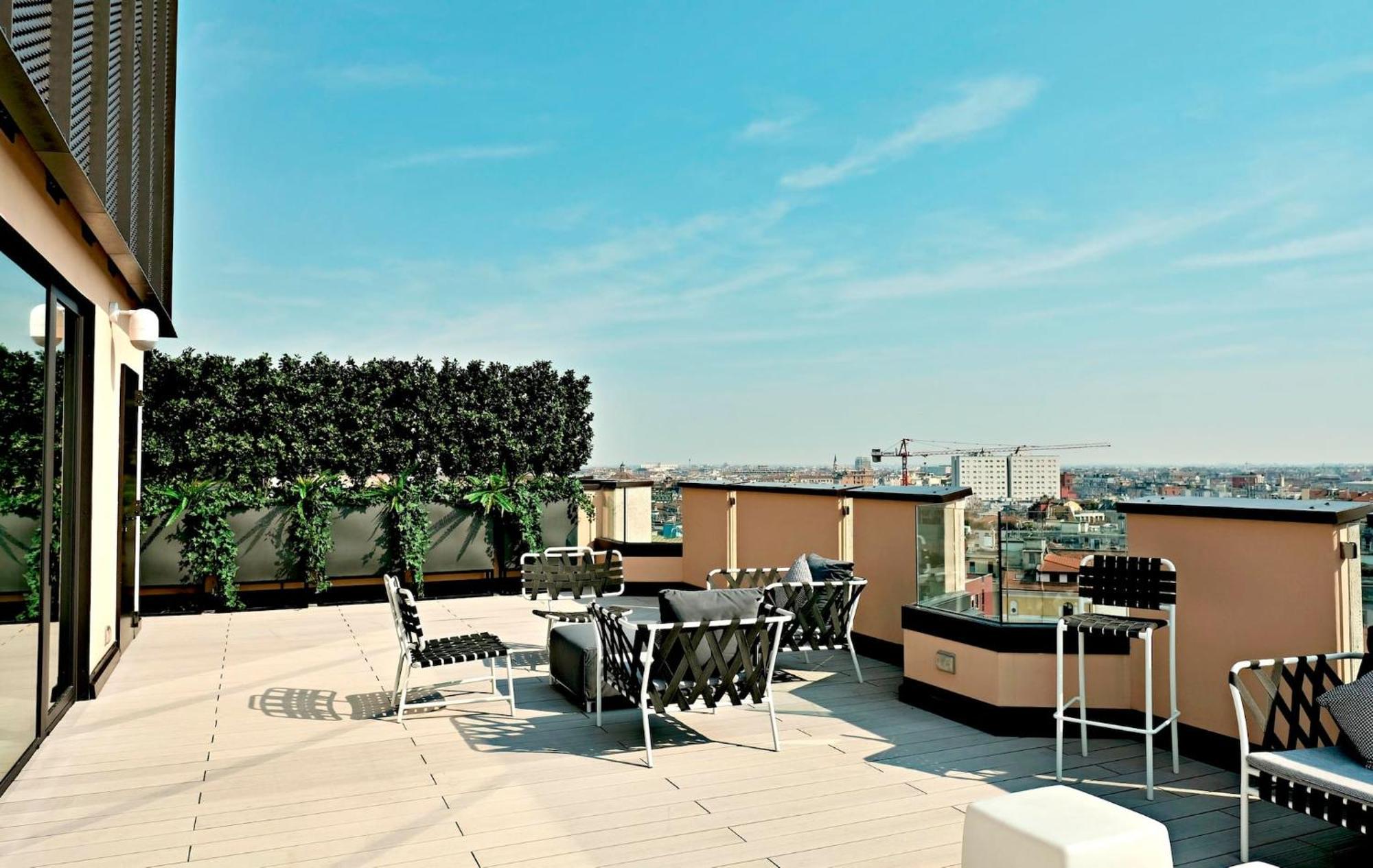 Apartment San Babila Tower With Panoramic Terrace Overlooking Duomo By Rentopolis *