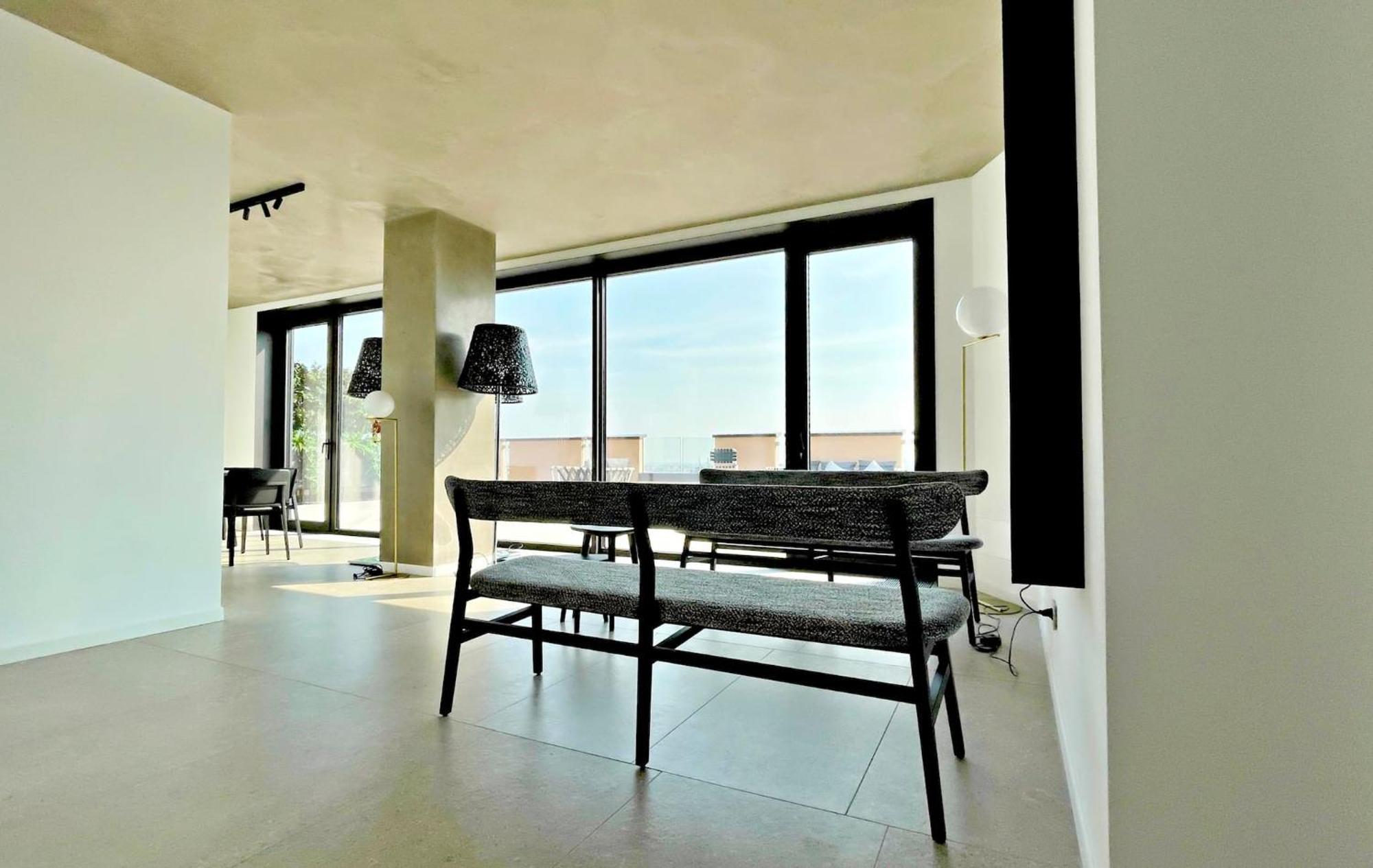 Apartment San Babila Tower With Panoramic Terrace Overlooking Duomo By Rentopolis Mailand
