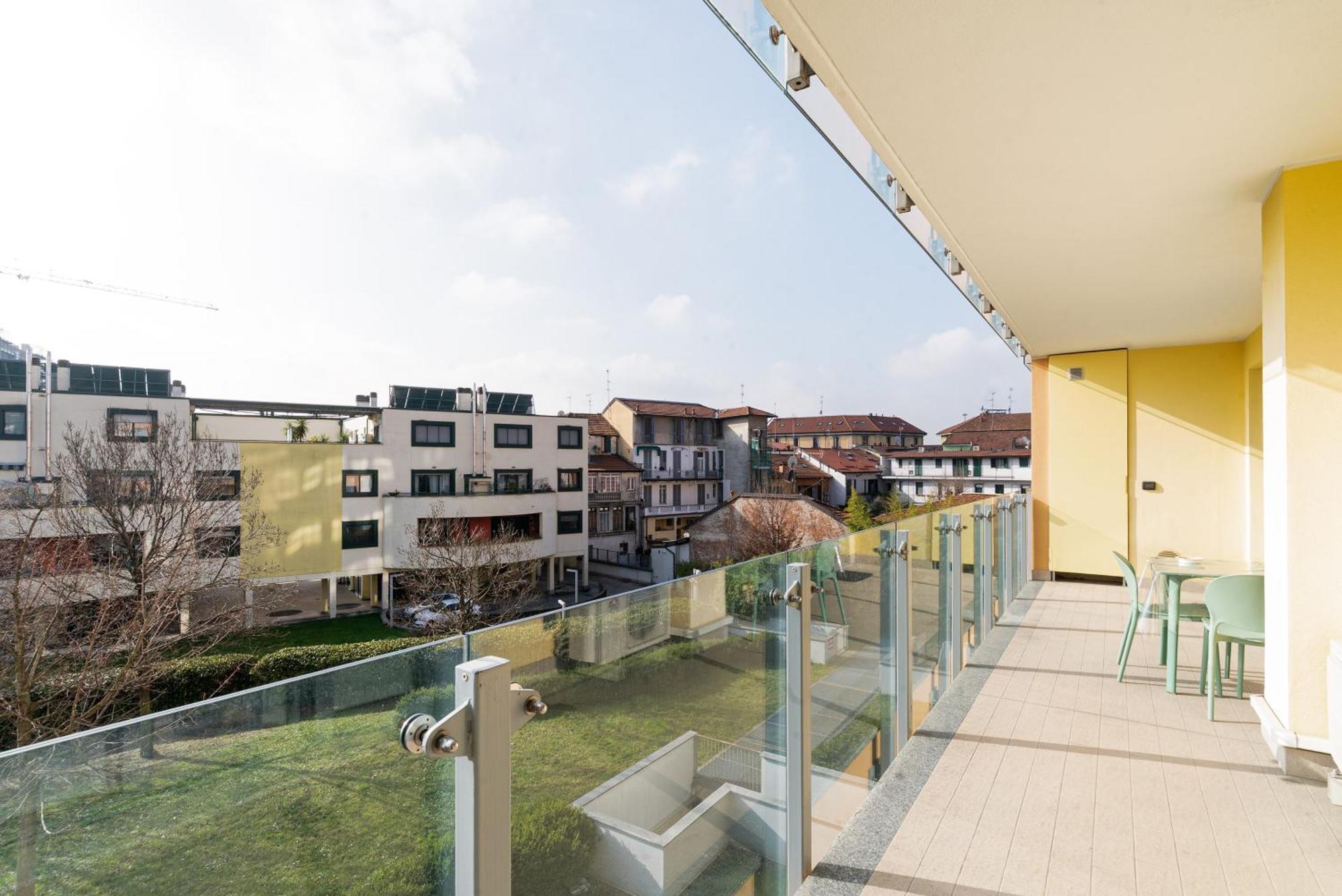 Precotto - G Pirelli - Bilocale Con Ampio Balcone Milano