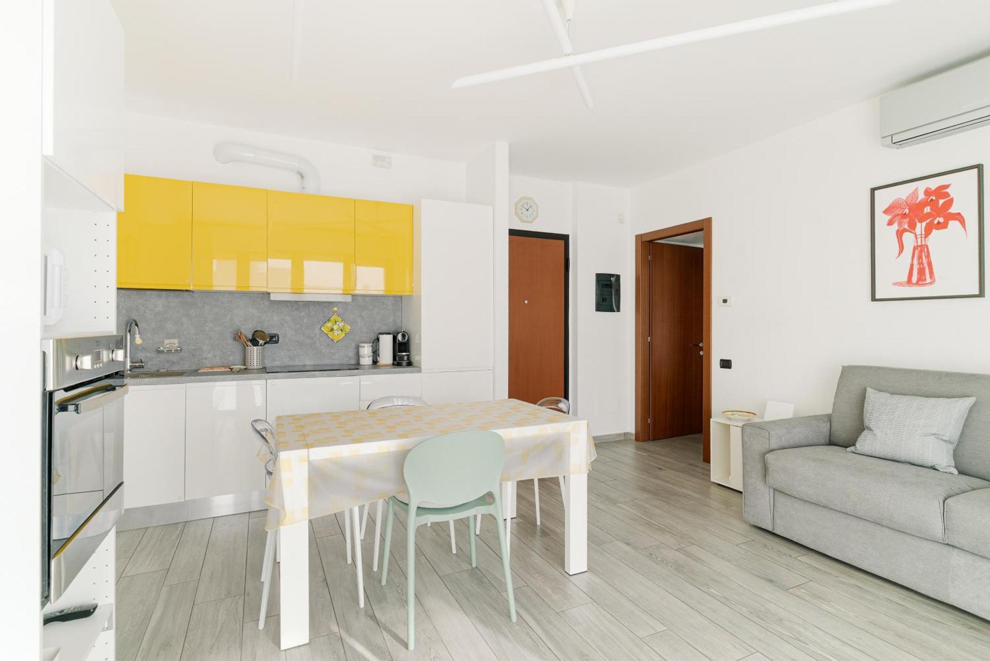 Precotto - G Pirelli - Bilocale Con Ampio Balcone Milano