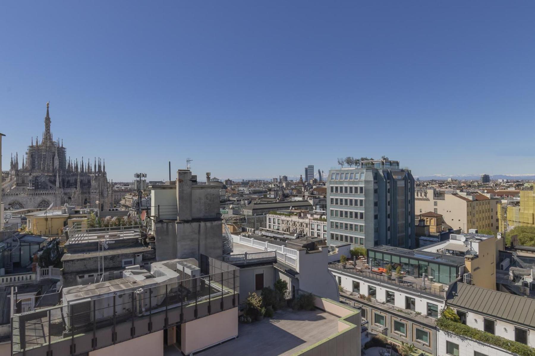 San Babila Tower With Panoramic Terrace Overlooking Duomo By Rentopolis Apartment