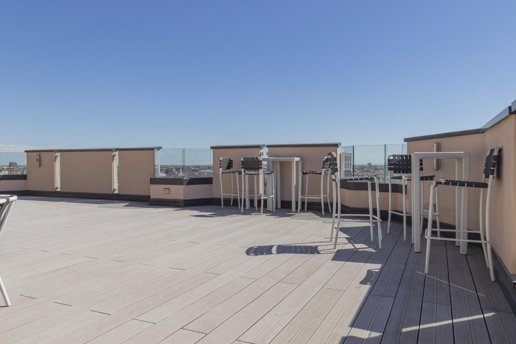 Apartment San Babila Tower With Panoramic Terrace Overlooking Duomo By Rentopolis Mailand