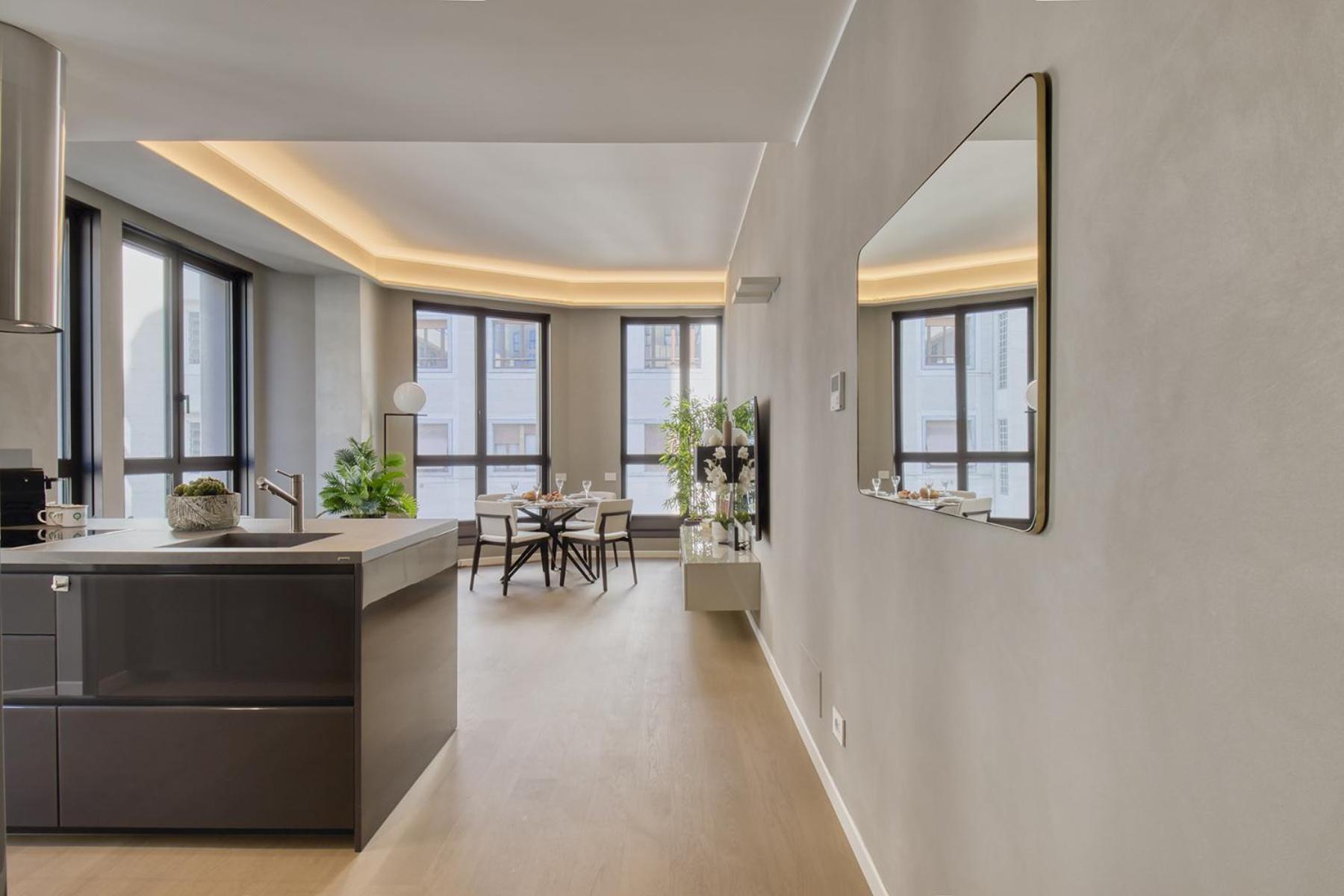 Apartment San Babila Tower With Panoramic Terrace Overlooking Duomo By Rentopolis
