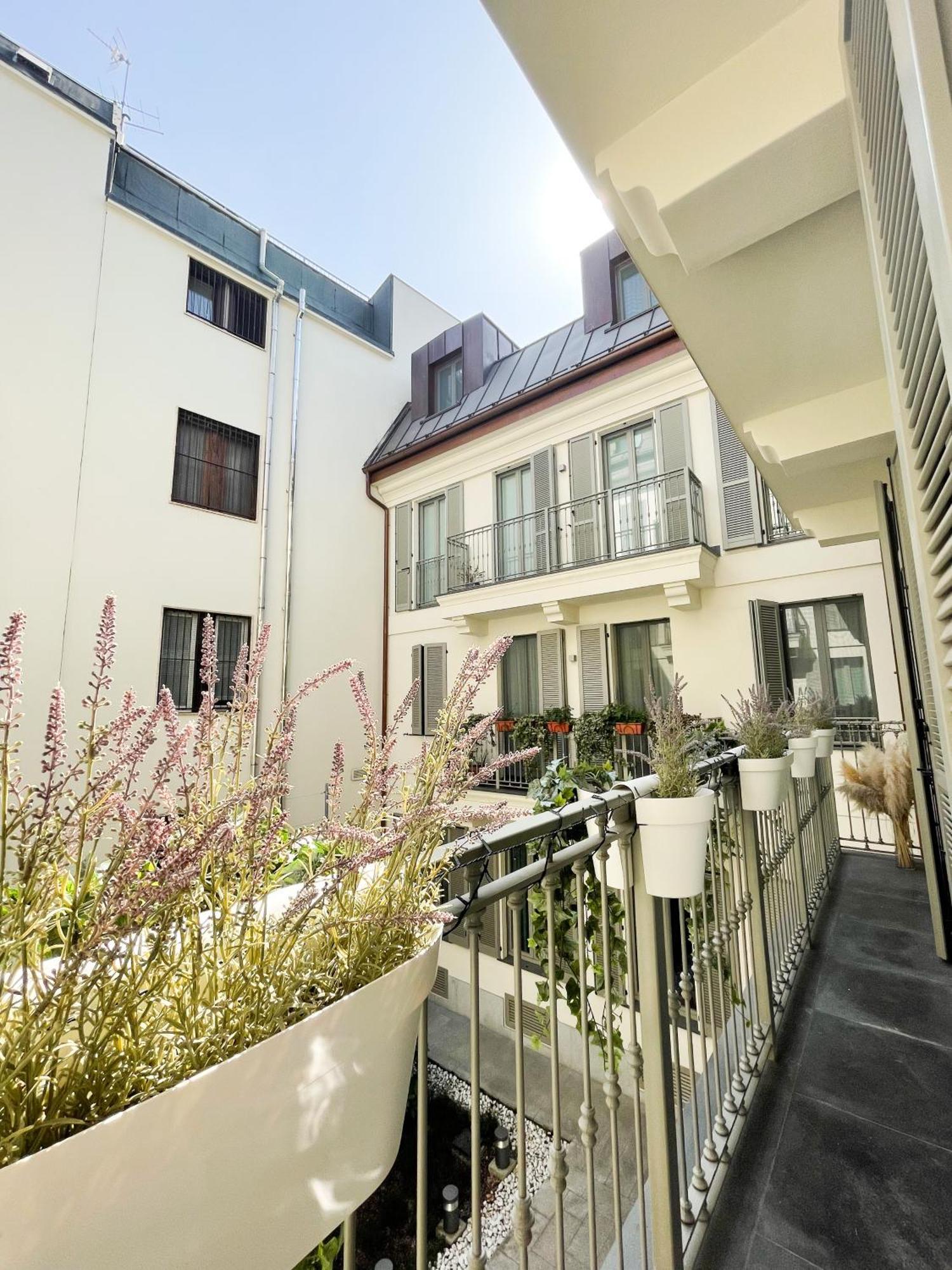 New Quiet And Design In The Heart Of *