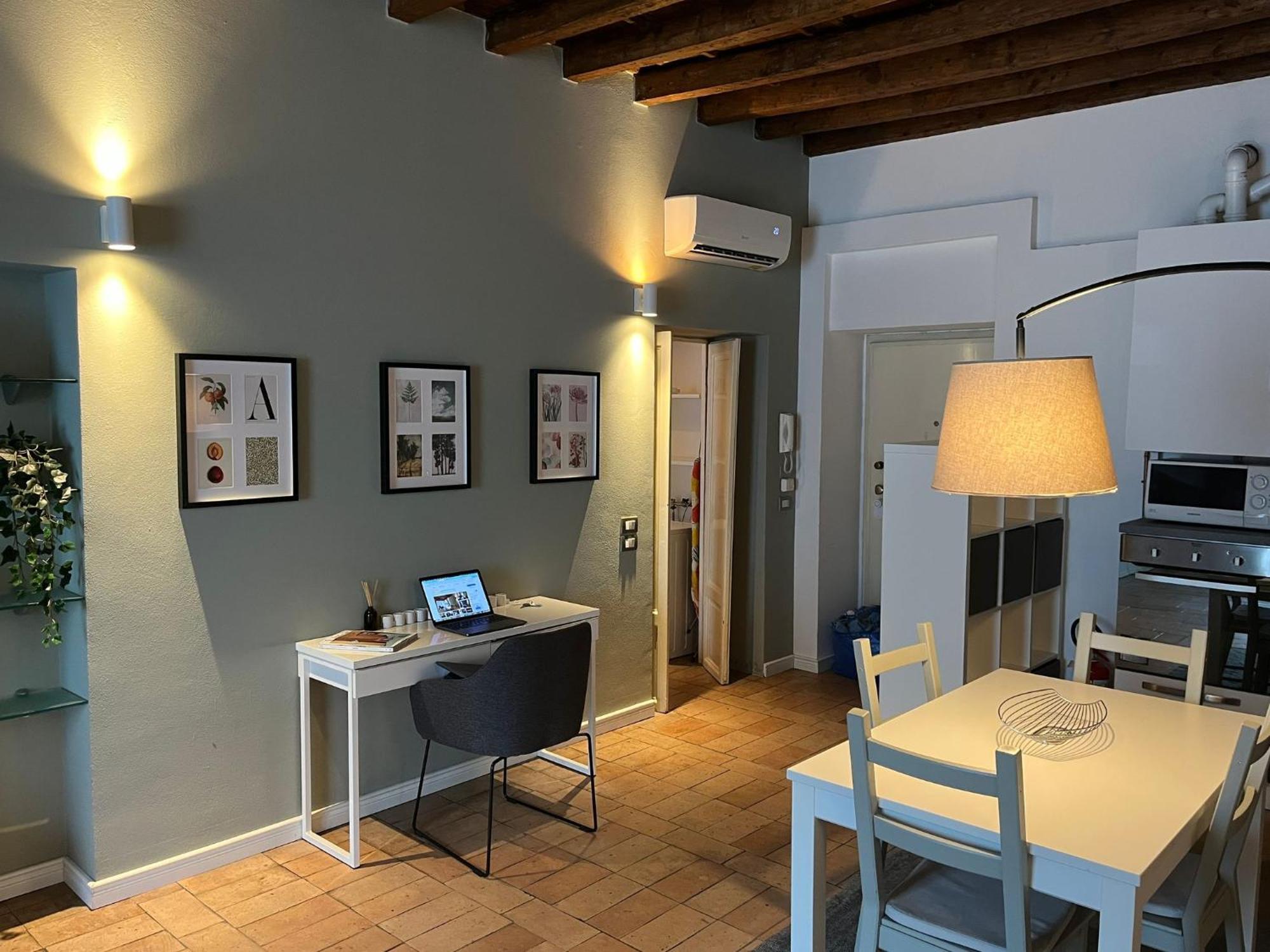 Appartamento Navigli Darsena - Luxury With Balcony